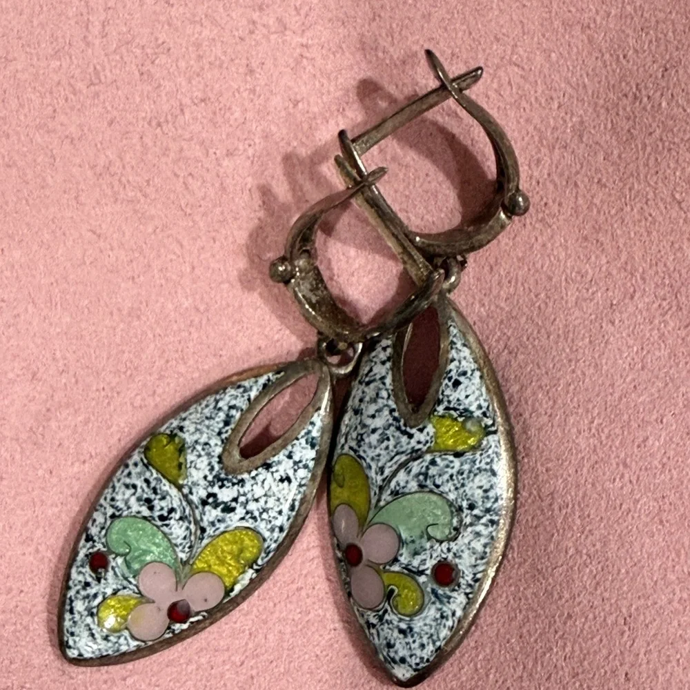 925 Sterling Silver Earrings with Flower Print - Picture 7 of 7